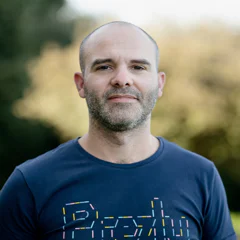 Christian Iglesias, Customer Support